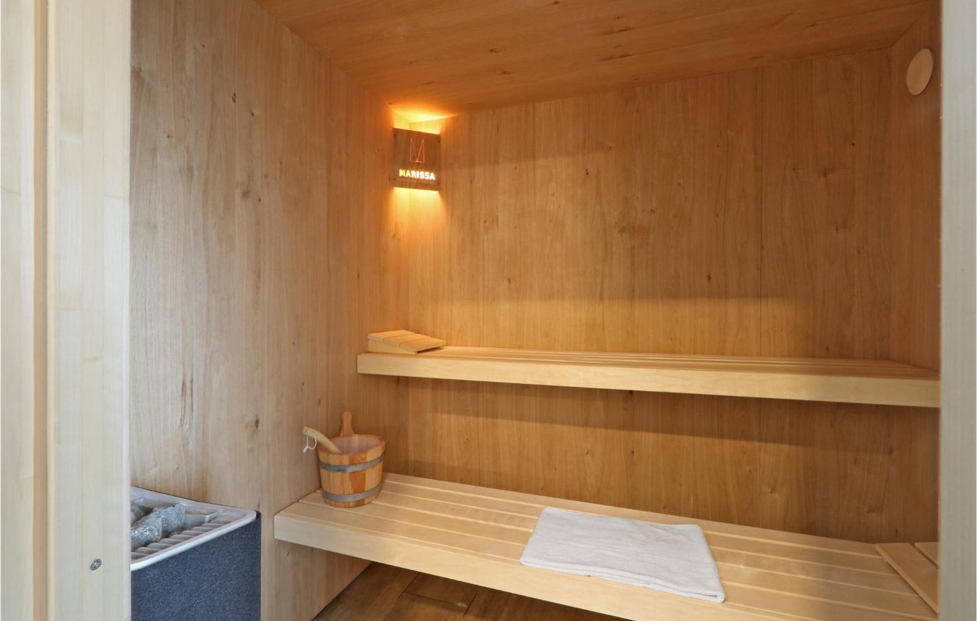 Nice Home In Lembruch-Duemmer See With Sauna Exterior foto